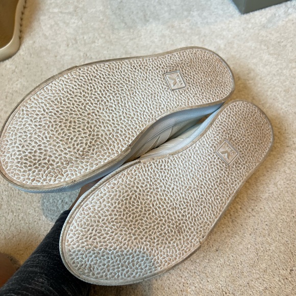 Vega Sneakers - Picture 3 of 4